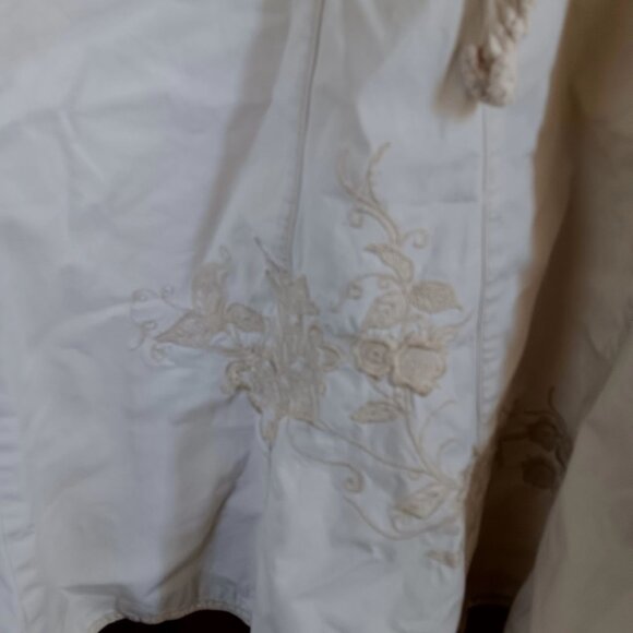 Women's sz 14 Skirt Faded Glory Fit and Flare Floral Embroidery & Braided Belt - Picture 3 of 5